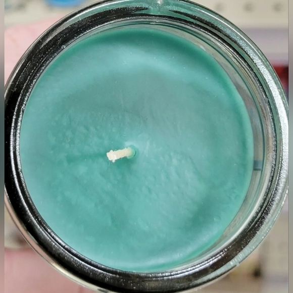 Powerful Hand (Mano Poderosa) 7 Colors Candle for Protection Spiritual Guidance - Picture 4 of 5